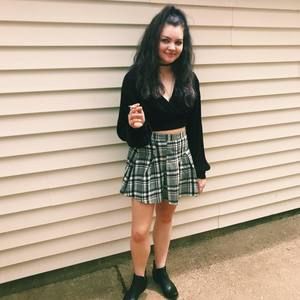 Meet your Posher, Natalie